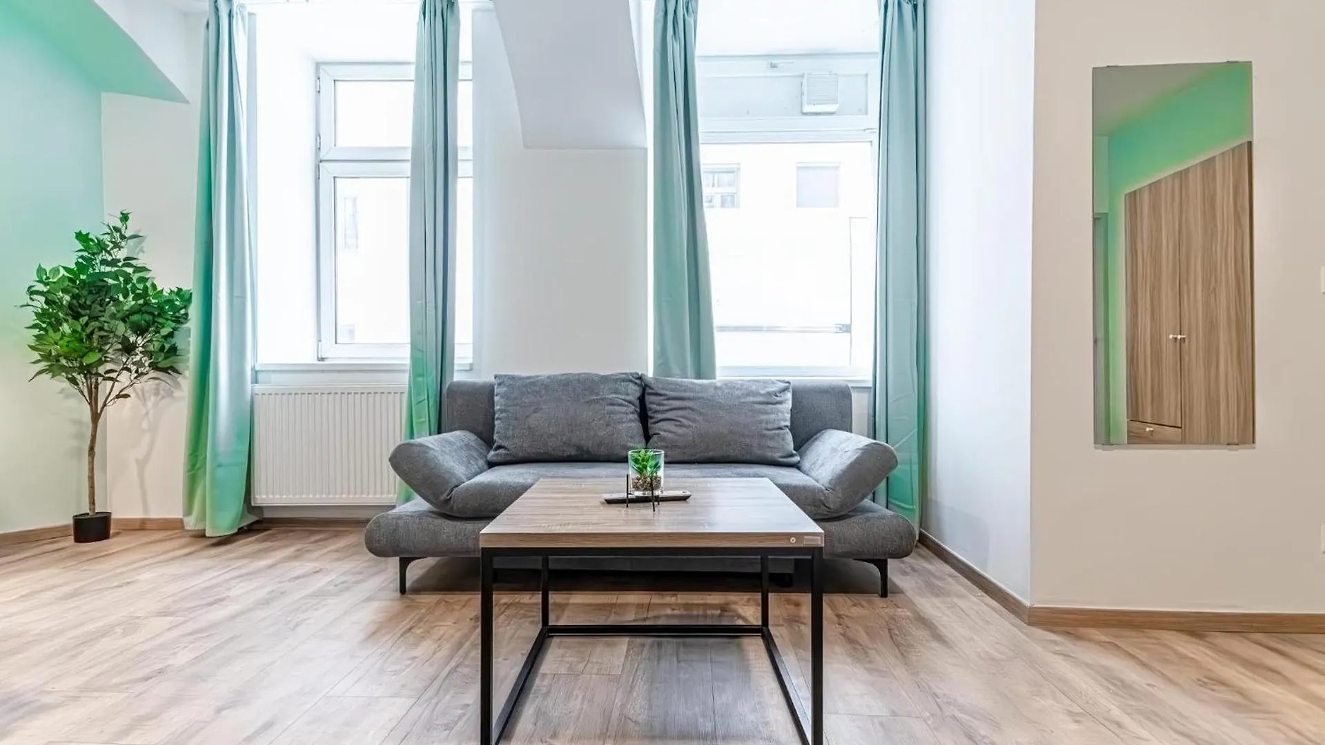 Appartamento Westbahnhof - Kingbed Studio With Ensuite Washer Vienna Austria