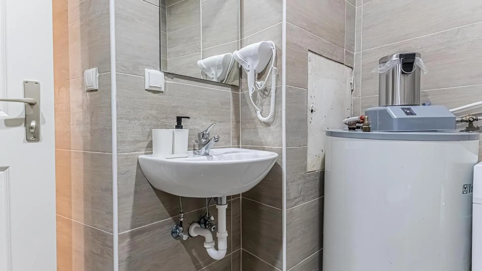 Daire Westbahnhof - Kingbed Studio With Ensuite Washer Viyana